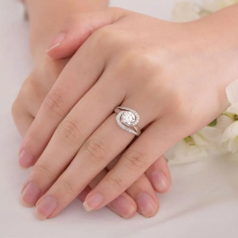 Twist Curl 1.25 Ct Created Diamond Ring - Image 9