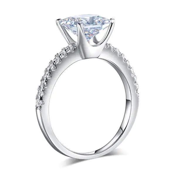 1.5 Ct Princess Cut Created Diamond Ring - Image 3