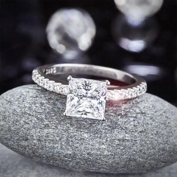 1.5 Ct Princess Cut Created Diamond Ring - Image 4