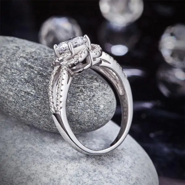 Floral 1 Ct Created Diamond Ring - Image 6