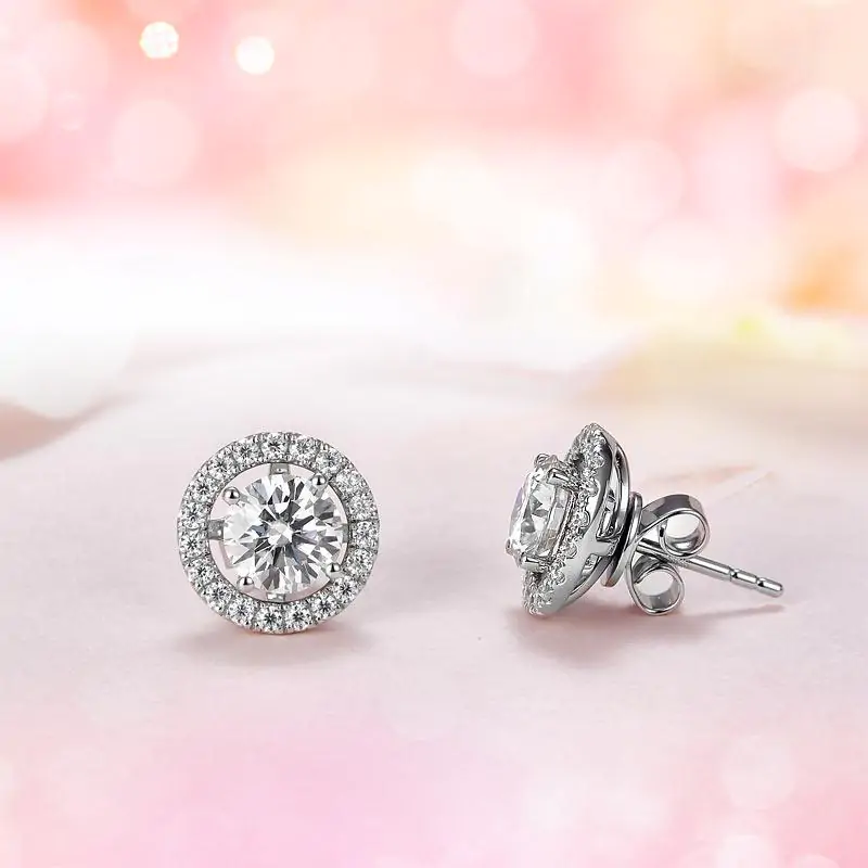 1 Carat Moissanite Diamond 4 Claws Stud Earrings - Image 4