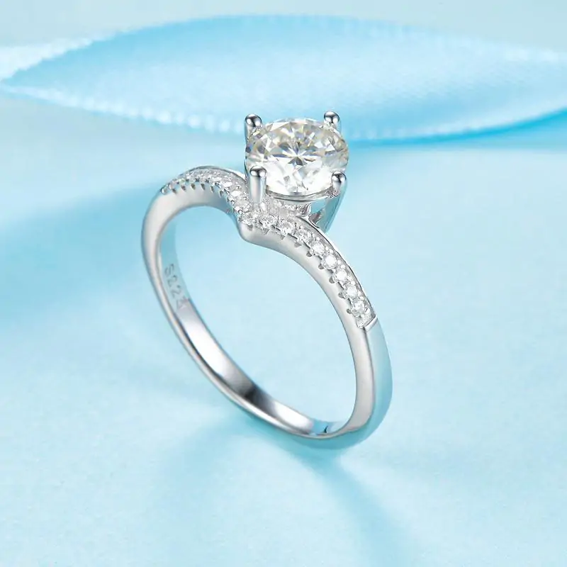 1 Carat Moissanite Diamond Engagement Ring - Image 4
