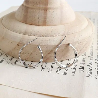 Mobius Twisted 925 Sterling Silver Hoop Earrings - Image 2