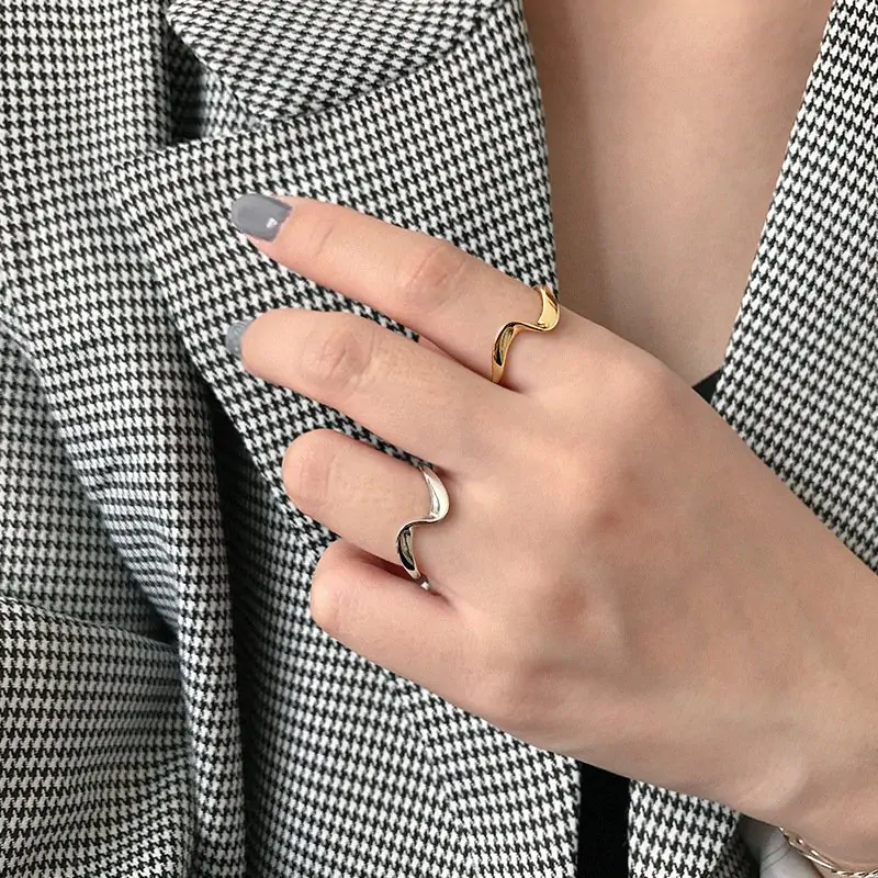 Elegant Wave 925 Sterling Silver Adjustable Ring - Image 3