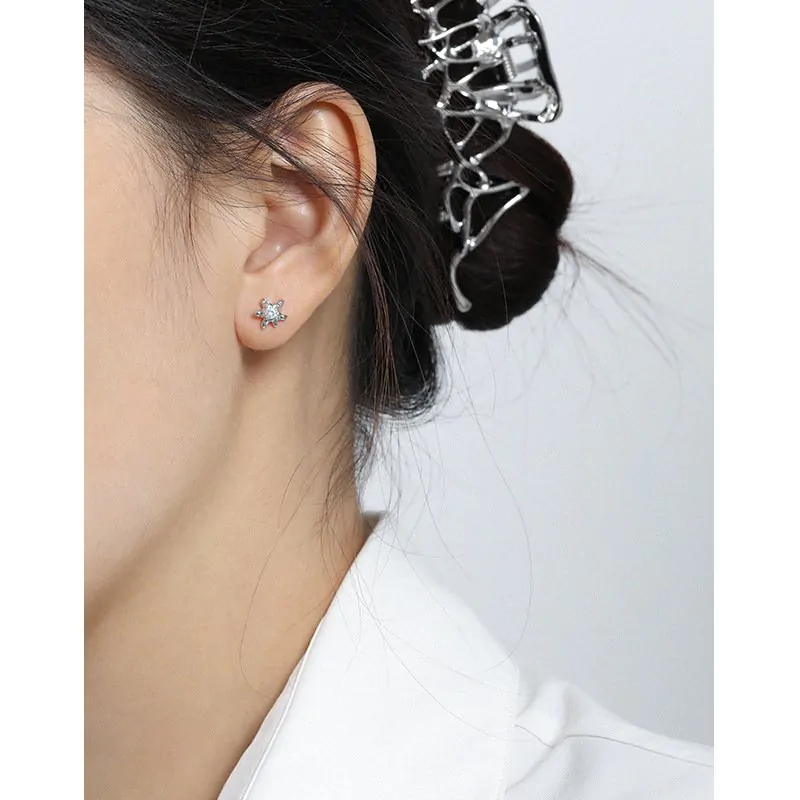 Mini CZ Starfish 925 Sterling Silver Stud Earrings - Image 3