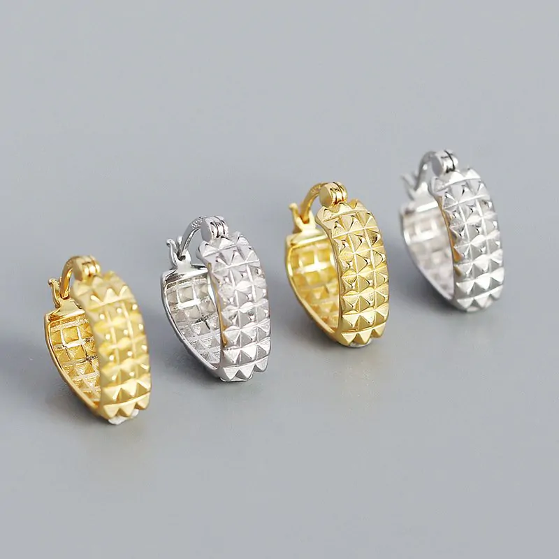 Classic Gear Rivet Heart 925 Sterling Silver Hoop Earrings - Image 2