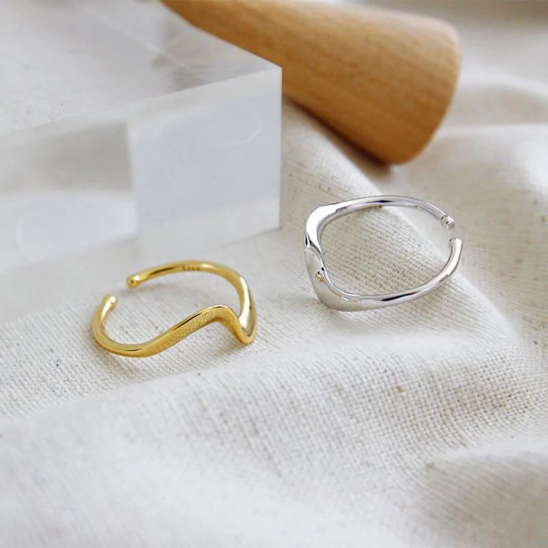 Elegant Wave 925 Sterling Silver Adjustable Ring - Image 2