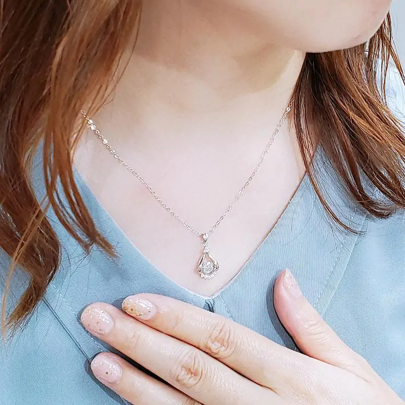 Dancing Stone 0.5 Carat Moissanite Diamond Necklace - Image 4