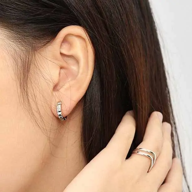 Wheel Circle 925 Sterling Silver Huggie Hoop Earrings - Image 4