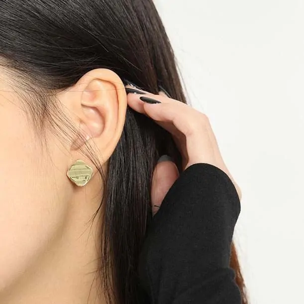 Geometric Wave 925 Sterling Silver Stud Earrings - Image 3