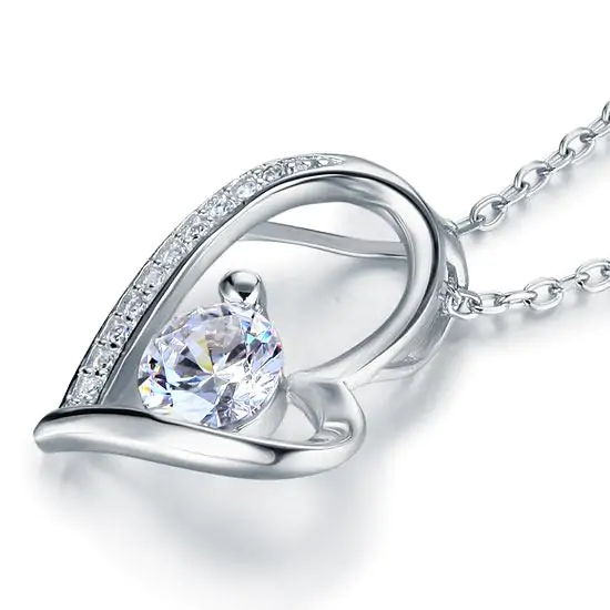 Heartr Pendant Necklace - Image 2