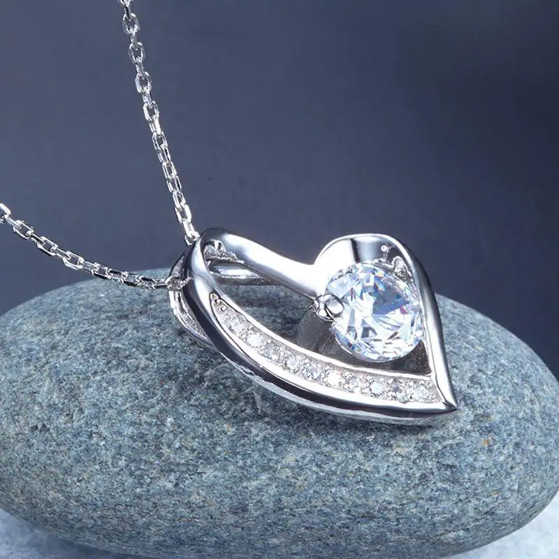 Heartr Pendant Necklace - Image 6