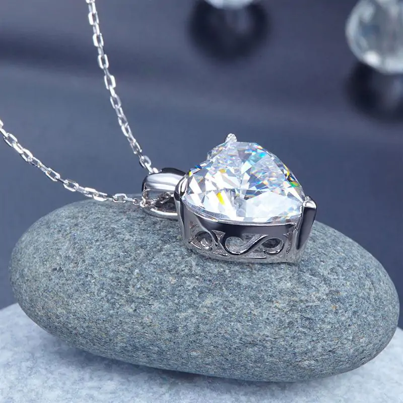 Heart Pendant Necklace - Image 5
