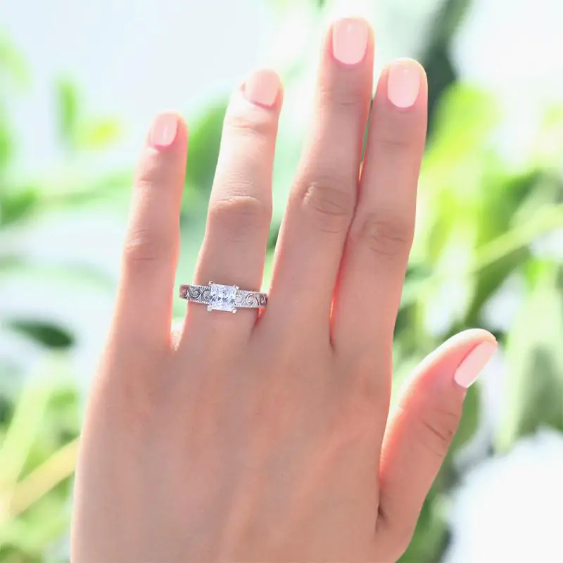 Vintage Style 1 Carat Created Diamond Ring - Image 5