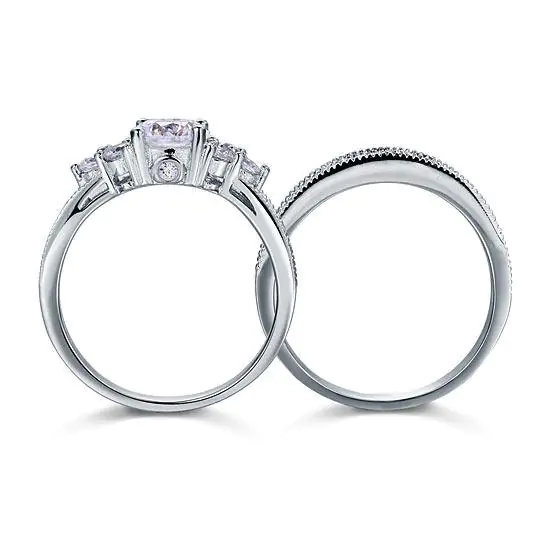 Vintage Style 1.00 Carat Created Diamond Ring - Image 2