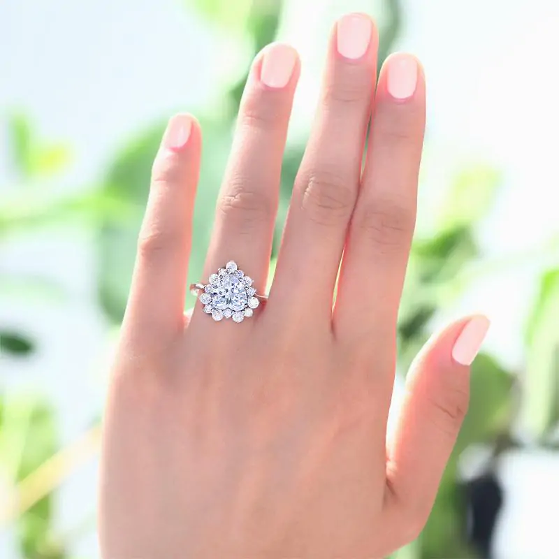 2.5 Carat Heart Cut Ring - Image 4