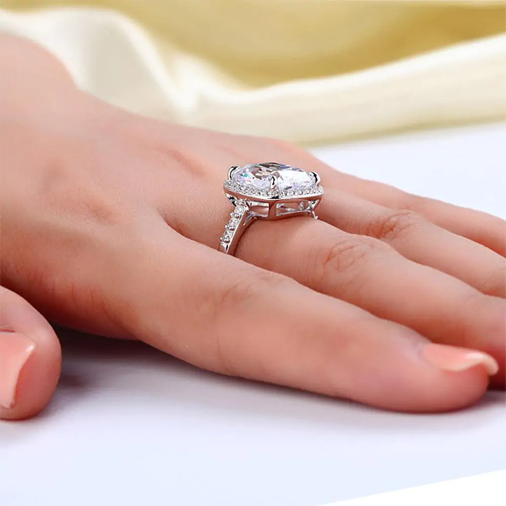 6 Ct Cushion Created Diamond Ring - Image 5